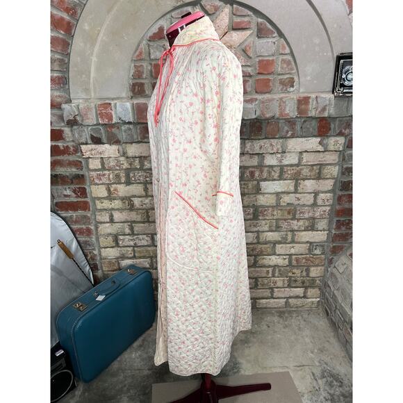 robe quilted floral pink cream light button front - Picture 8 of 16